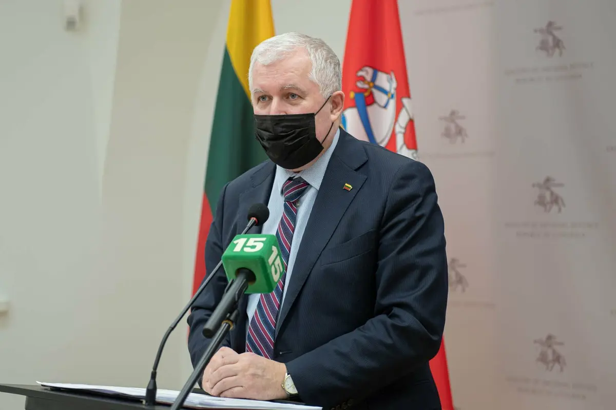 Krašto apsaugos ministerija pristato visuotinio šaukimo studiją ir kviečia viešai diskusijai: ar šaliai reikalingas esamo dabartinio modelio keitimas?