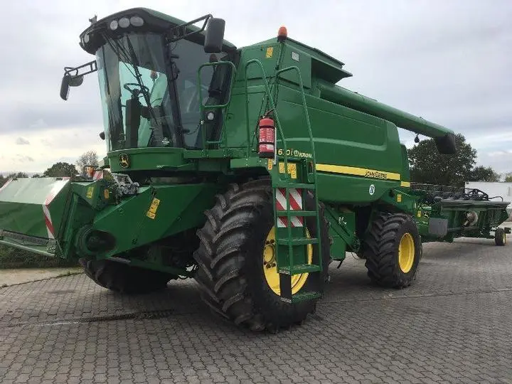 Kalnujuose iš dviejų kombainų pagrobta apie 1100 litrų dyzelino