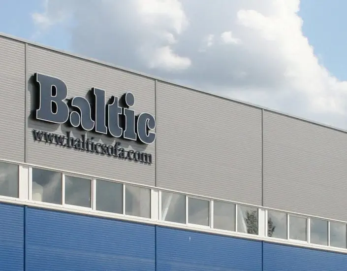 Minkštų baldų gamybos įmonė kviečia prisijungti prie komandos Ariogaloje