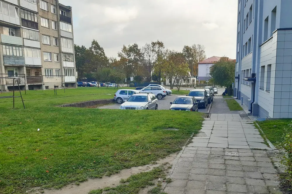 Pasirašyta daugiabučio namo kiemo atnaujinimo rangos darbų sutartis