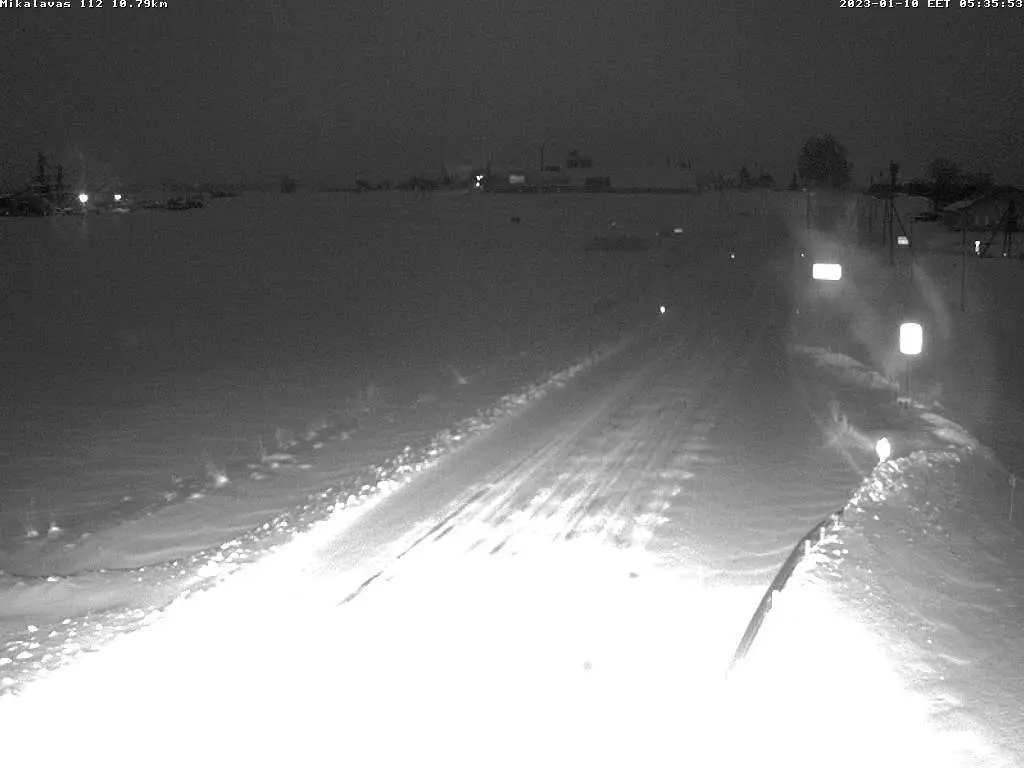 Keliuose yra slidžių ruožų. Vairuokite atsargiai!