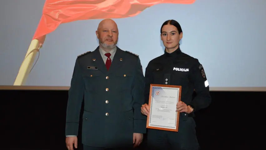 Lietuvos valstybės atkūrimo dieną – apdovanojimai Šiaulių ir Telšių apskričių policijos darbuotojams