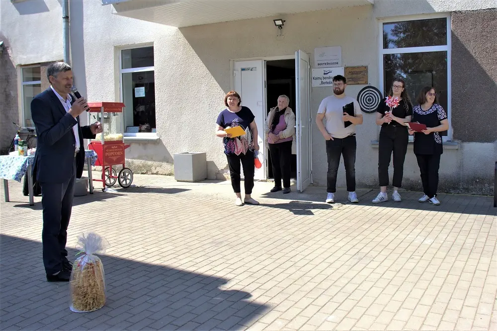 Kviečiame registruotis jaunuolius ir darbdavius į jaunimo vasaros užimtumo ir integracijos į darbo rinką programą