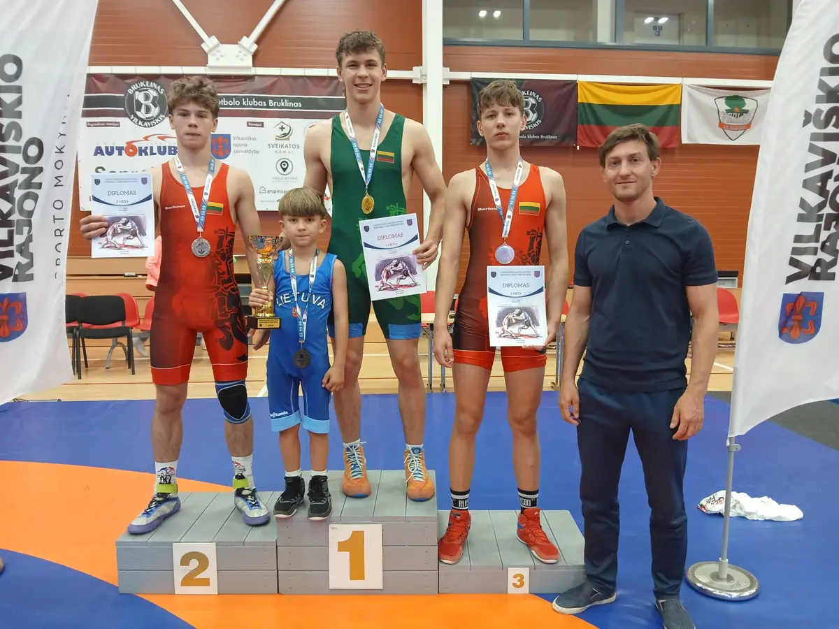 Raseinių imtynininkų pergalės Vilkaviškyje