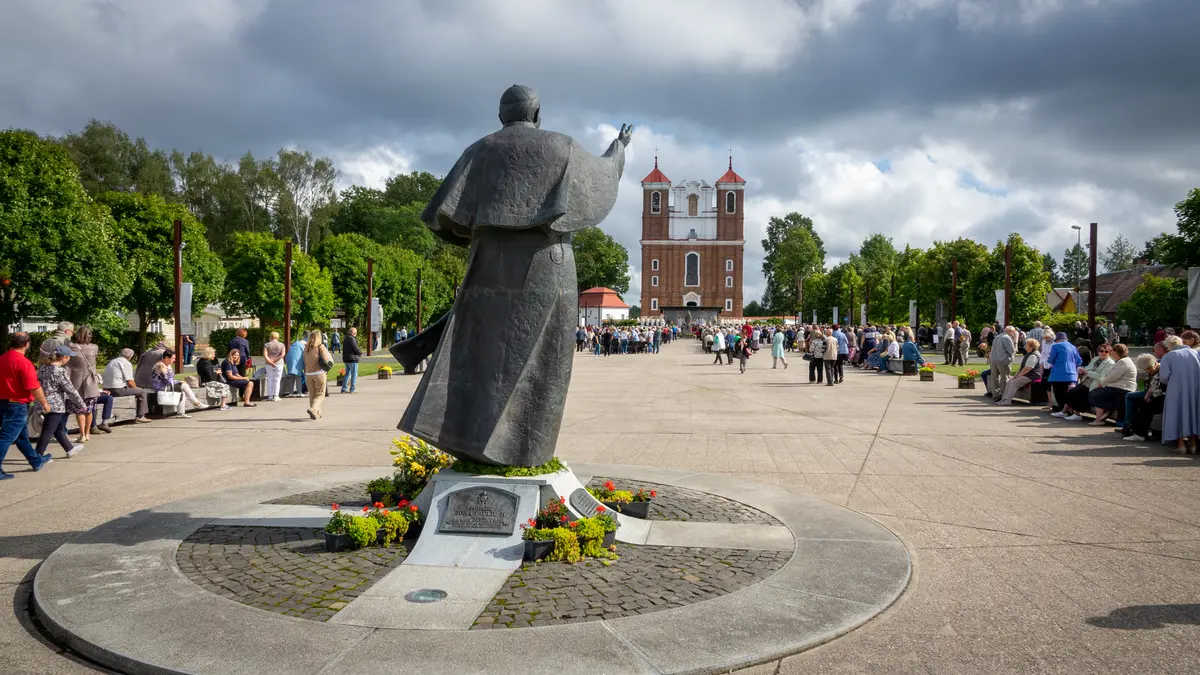 Pirmoji knyga apie nutikusius stebuklus Šiluvoje: žmonių liudijimai