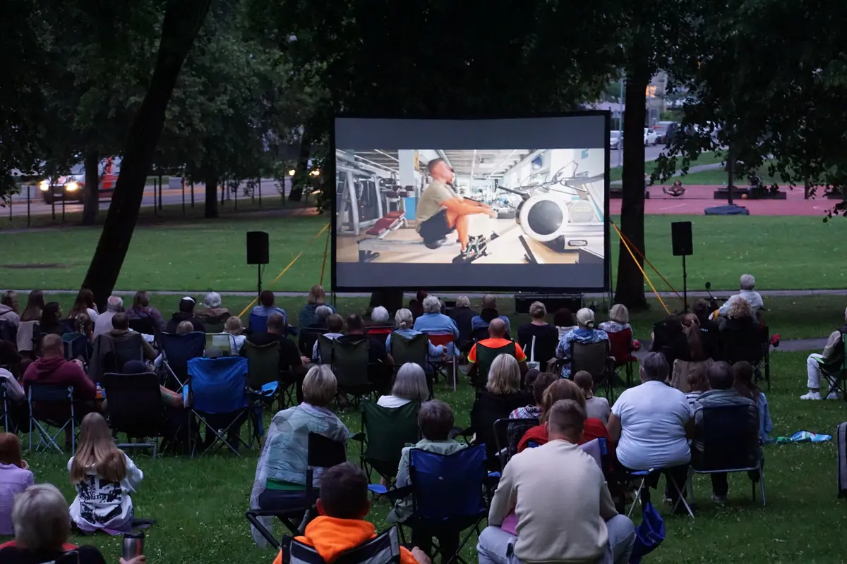Filmo „Pietinia kronikas” peržiūra Raseinių Maironio parke