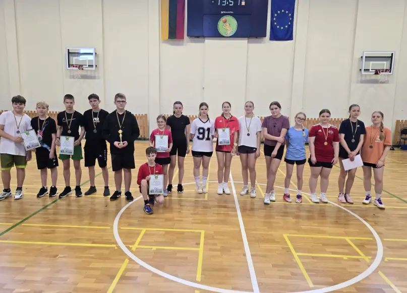 Raseinių rajono didžiųjų mokyklų žaidynių merginų ir vaikinų badmintono komandinės varžybos