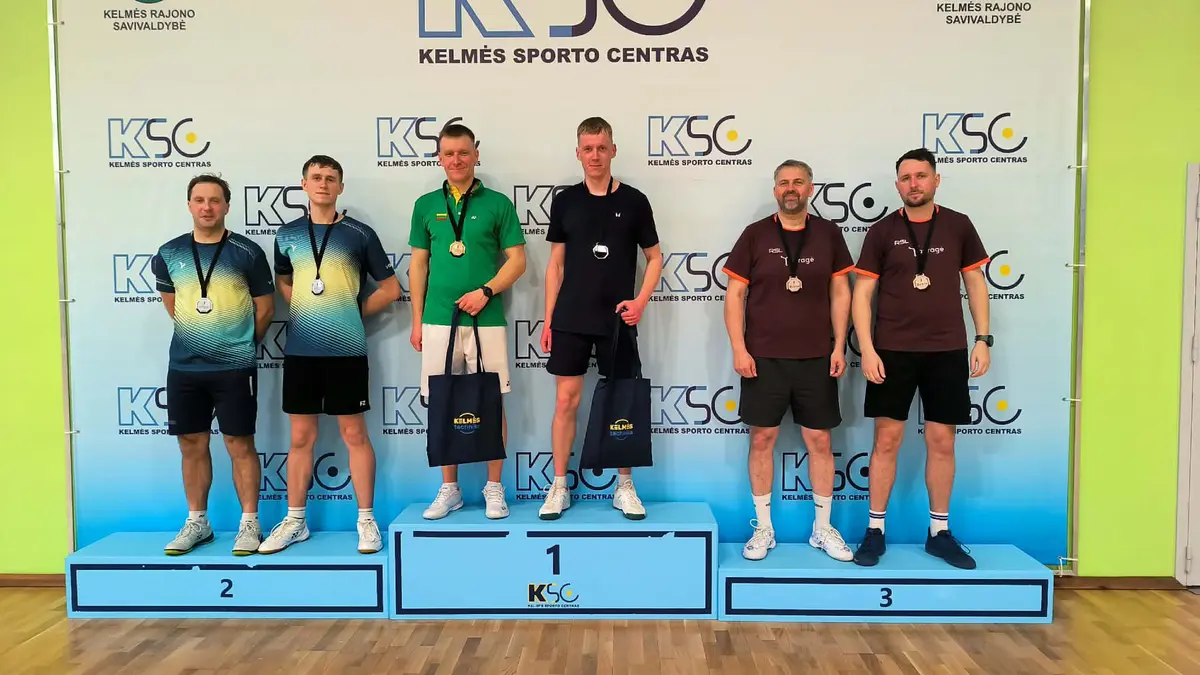 Raseiniškiai skynė pergales badmintono turnyre „Kelmės Technika“