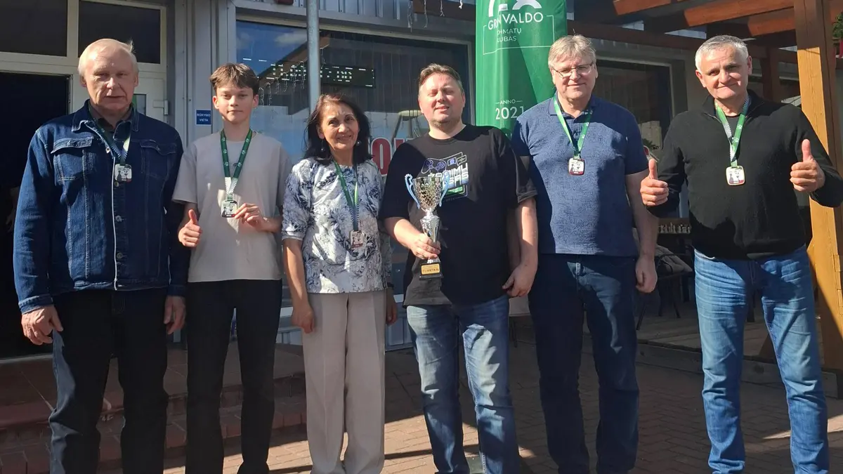 Trečiasis „VIDUKLĖ OPEN 2026“: prie šachmatų lentų liejosi aistros, o po penktojo rato pakvipo legendiniais koldūnais