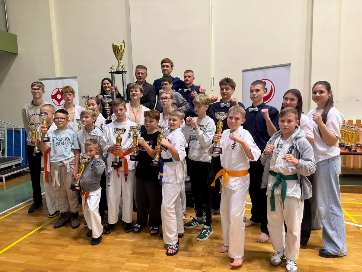 Raseiniuose surengta antroji „Žemaičio taurė“ – sezoną pradėjo beveik 90 kyokushin karate sportininkų