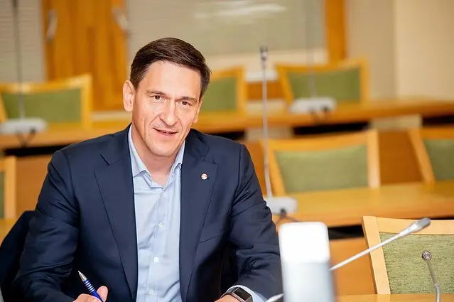 D. Kreivys prašo degalinių operatorių paaiškinti, ar pagrįstai pakilo kuro kainos