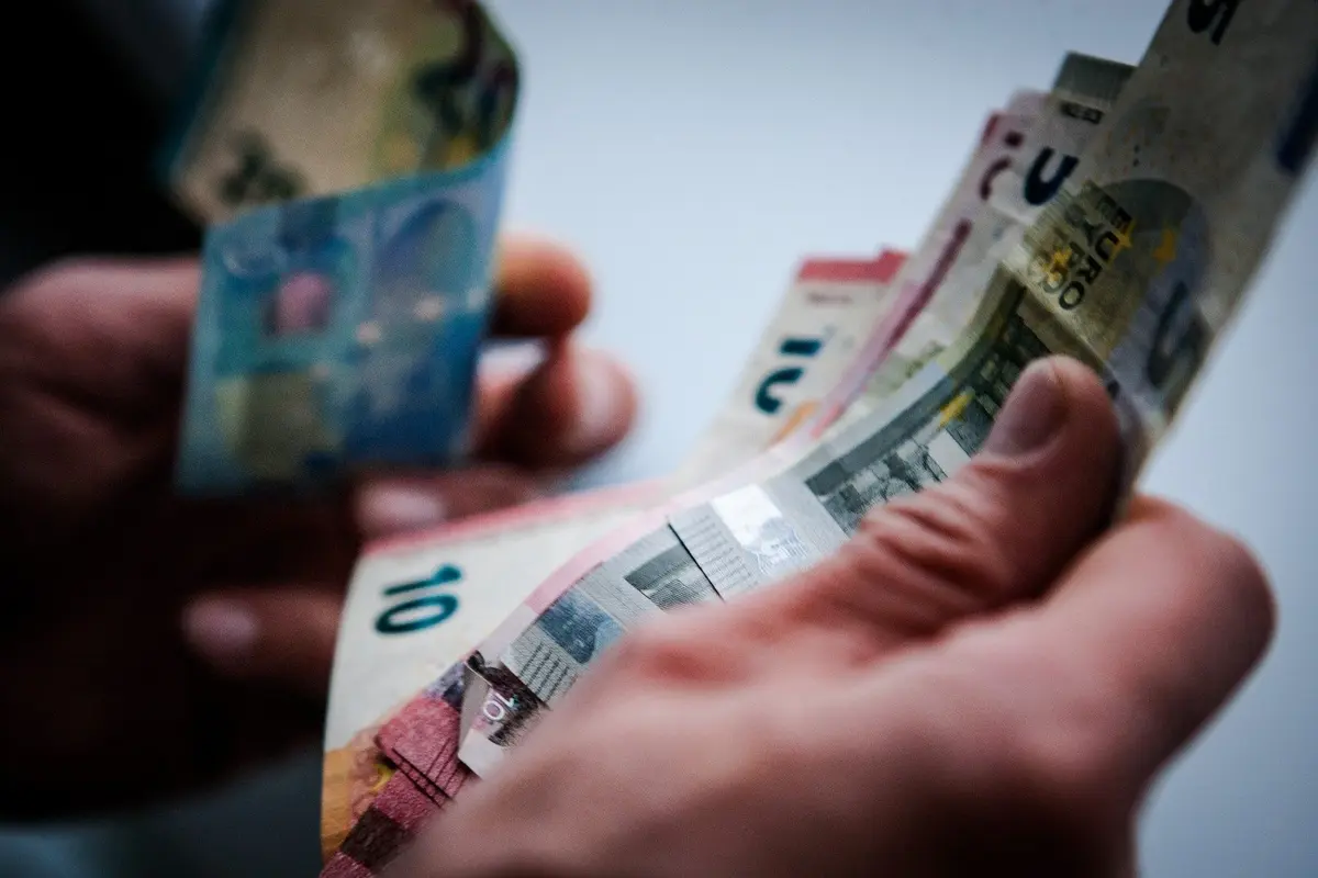 Gelgaudiškio kaime iš namo dingo 14 000 eurų ir aukso dirbiniai