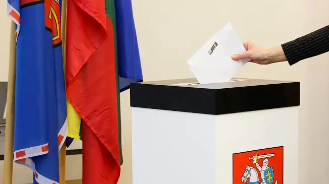 Prasideda balsavimas iš anksto Prezidento rinkimuose ir referendume