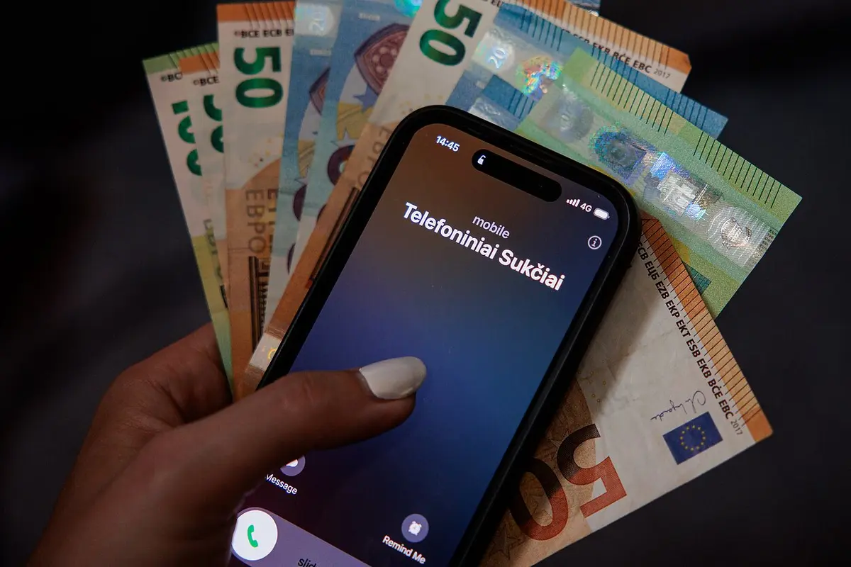Išlikite atsargūs: telefoniniai sukčiai toliau apsimeta „Sodros“ darbuotojais