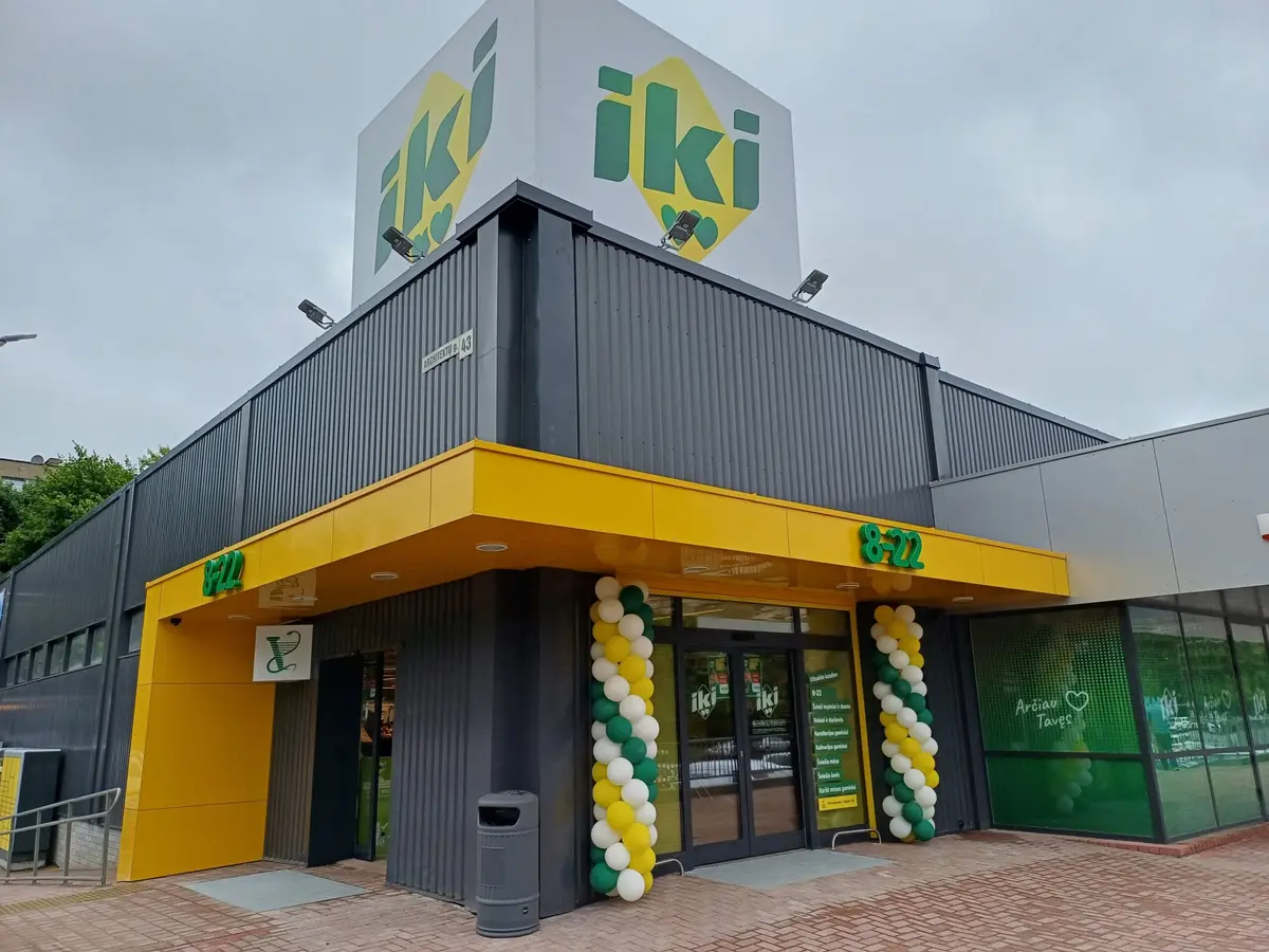 Lietingam savaitgaliui – „Iki“ prognozuojamas nuolaidų lietus: didelės nuolaidos kiaulienai, lašišai, padažams ir dar tūkstančiams prekių