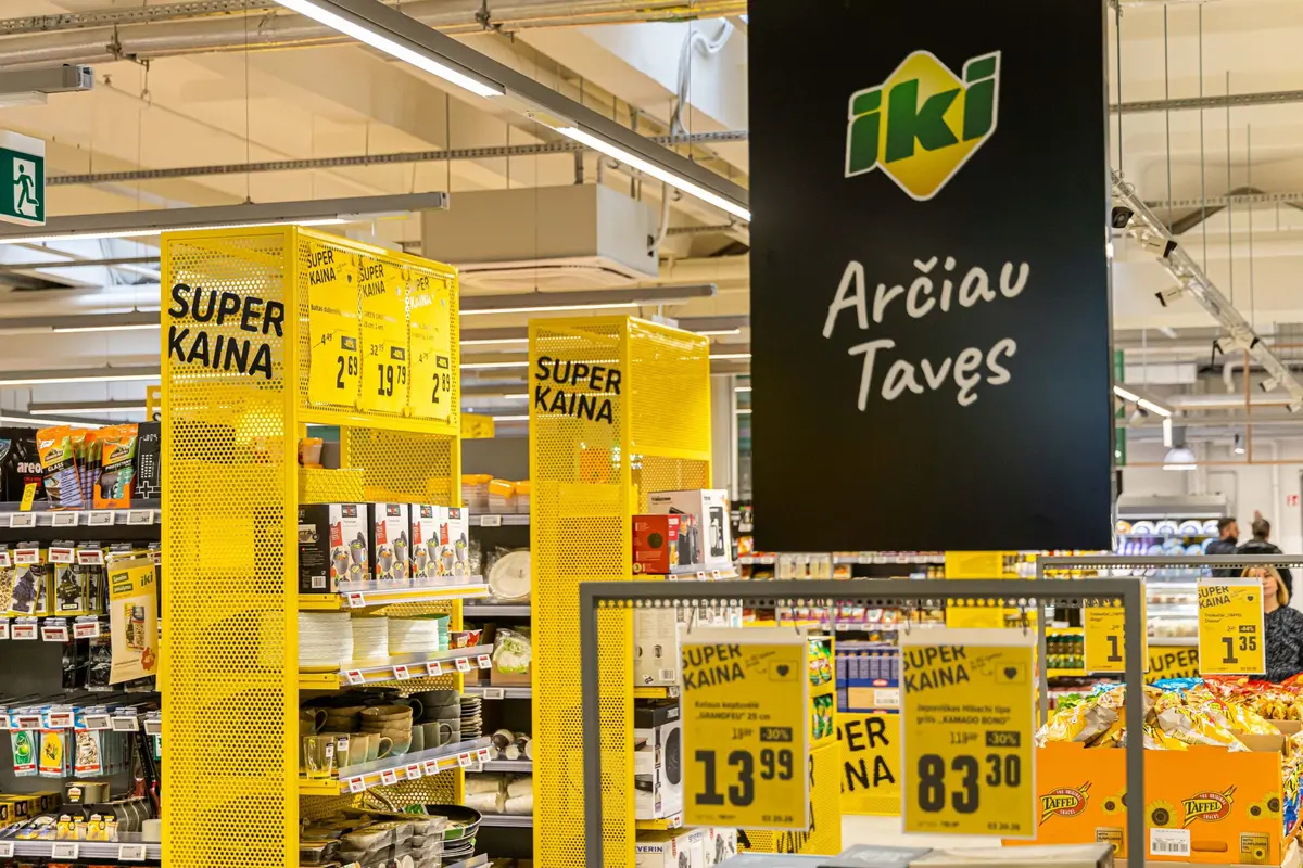 „Iki“ šią savaitę kainos kalba pačios už save: bulvės – po 0,29 Eur, o „Švaros fiestoje“ – iki 50 proc. nuolaidos