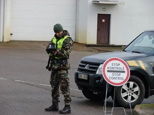 Pasienyje su Lenkija VSAT pareigūnai tikrins, ar vykstantieji užsiregistravę NVSC