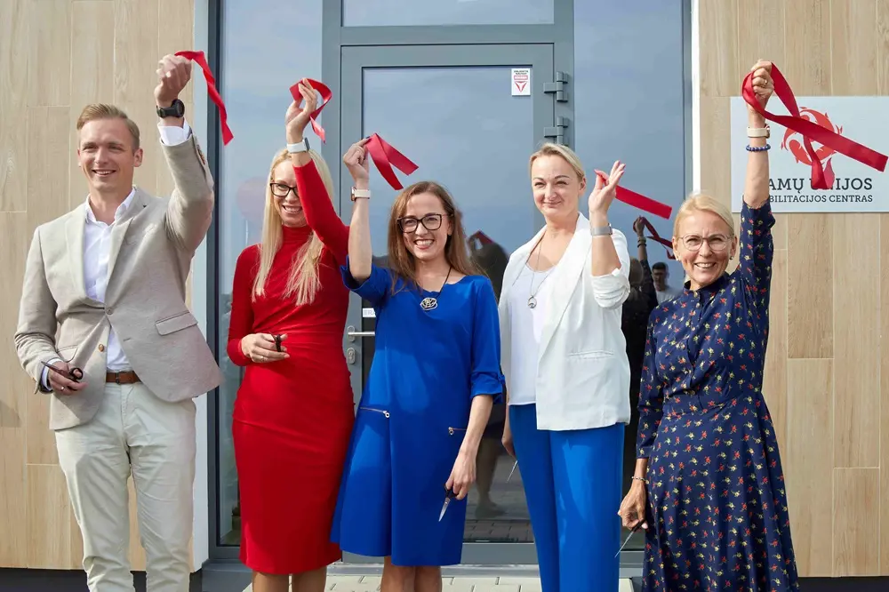Rugsėjo pirmą penktadienį įsižiebsime širdies spalva dėl vėžiu sergančių vaikų