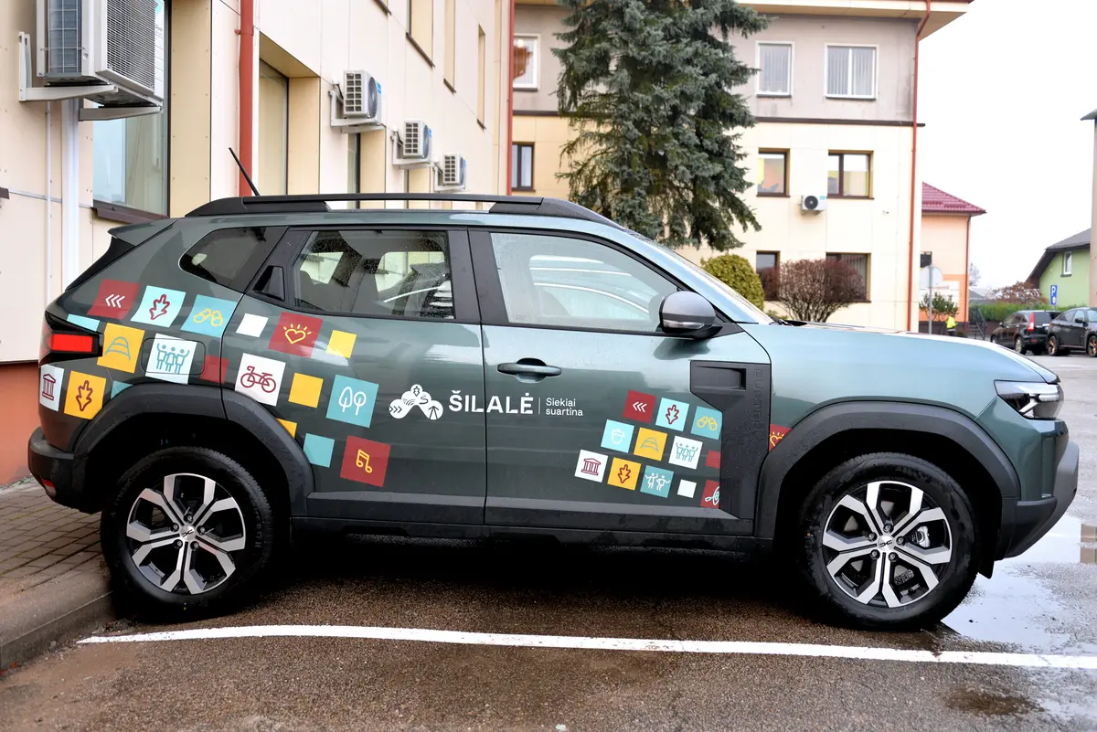 Atnaujinamas savivaldybės transporto parkas – pristatyti nauji automobiliai