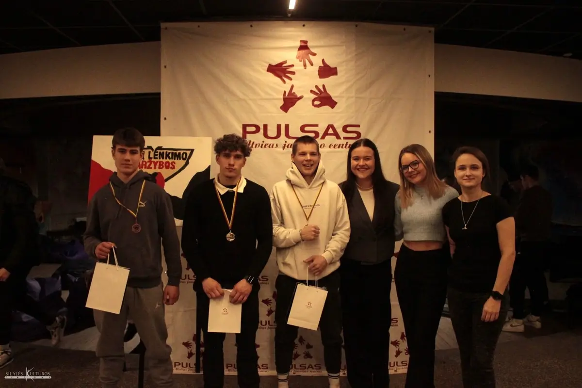 Vyko rankų lenkimo varžybos Šilalės AJC