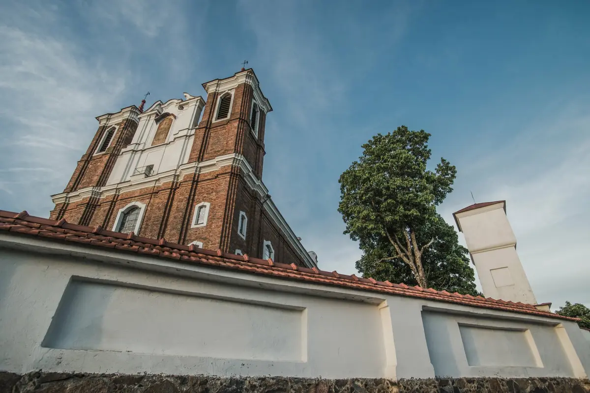 Nuo Šiluvos iki Kryžių kalno: į maldos namus grįžta „Bažnyčių naktų“ renginiai