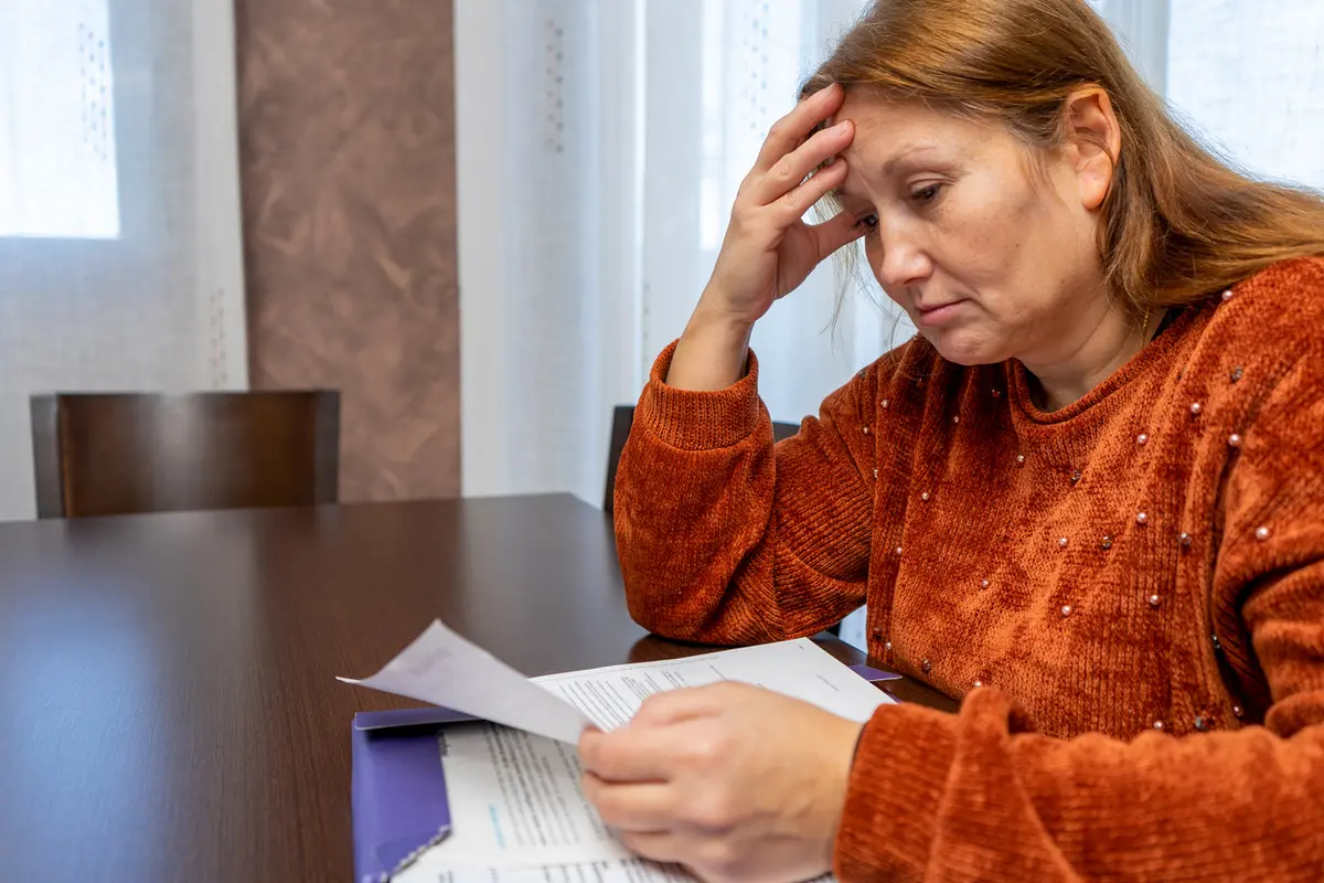 Virš 40 tūkst. socialinės srities darbuotojų Lietuvoje yra „nematomi“: kenčia slaugomų senelių giminių išpuolius ir paauglių grasinimus papjauti