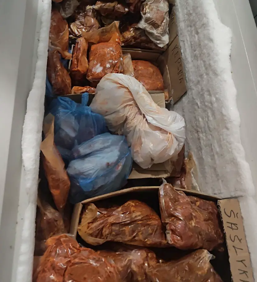 VMVT sustabdė mėsos perdirbimo įmonės veiklą bei uždraudė į rinką tiekti 710 kg mėsos