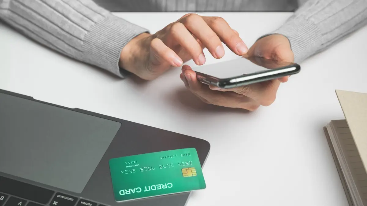Lietuvos bankas parengė smulkiajam verslui skirtą informaciją apie atsiskaitymų priėmimo negrynaisiais pinigais galimybes
