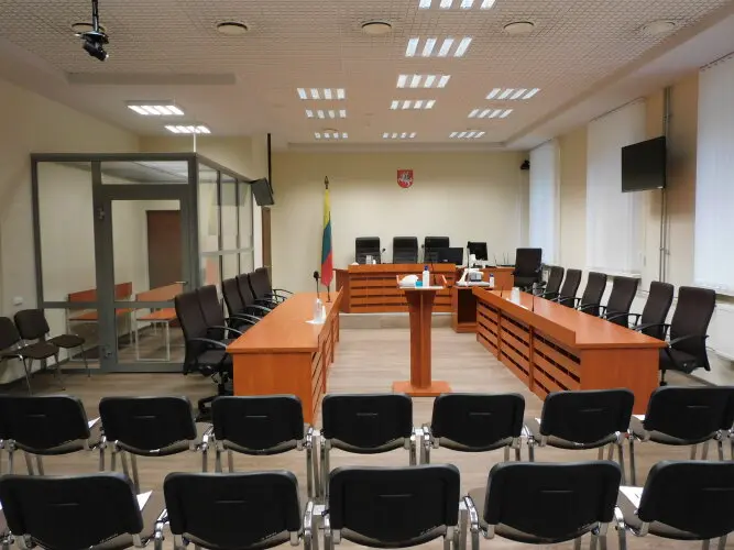 Buvusiam Raseinių rajono savivaldybės administracijos direktoriui R. A., atnaujintas įrodymų tyrimas