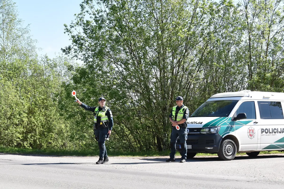 Policijos pareigūnai informuoja apie prevencines priemones, kurias vykdys liepos mėnesį