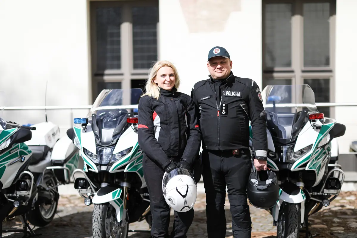 Policija įvardijo dažniausias paspirtukininkų „nuodėmes“: be šalmų ir apsvaigę