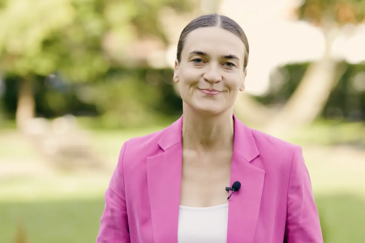 Ministrė Radvilė Morkūnaitė-Mikulėnienė sveikina švietimo bendruomenę naujų mokslo metų proga