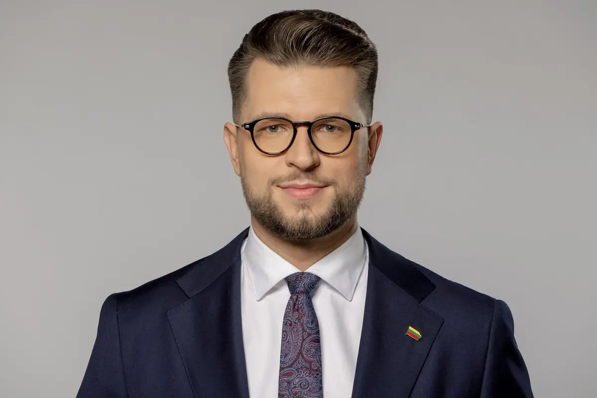Suformuota ministro L. Savicko komanda