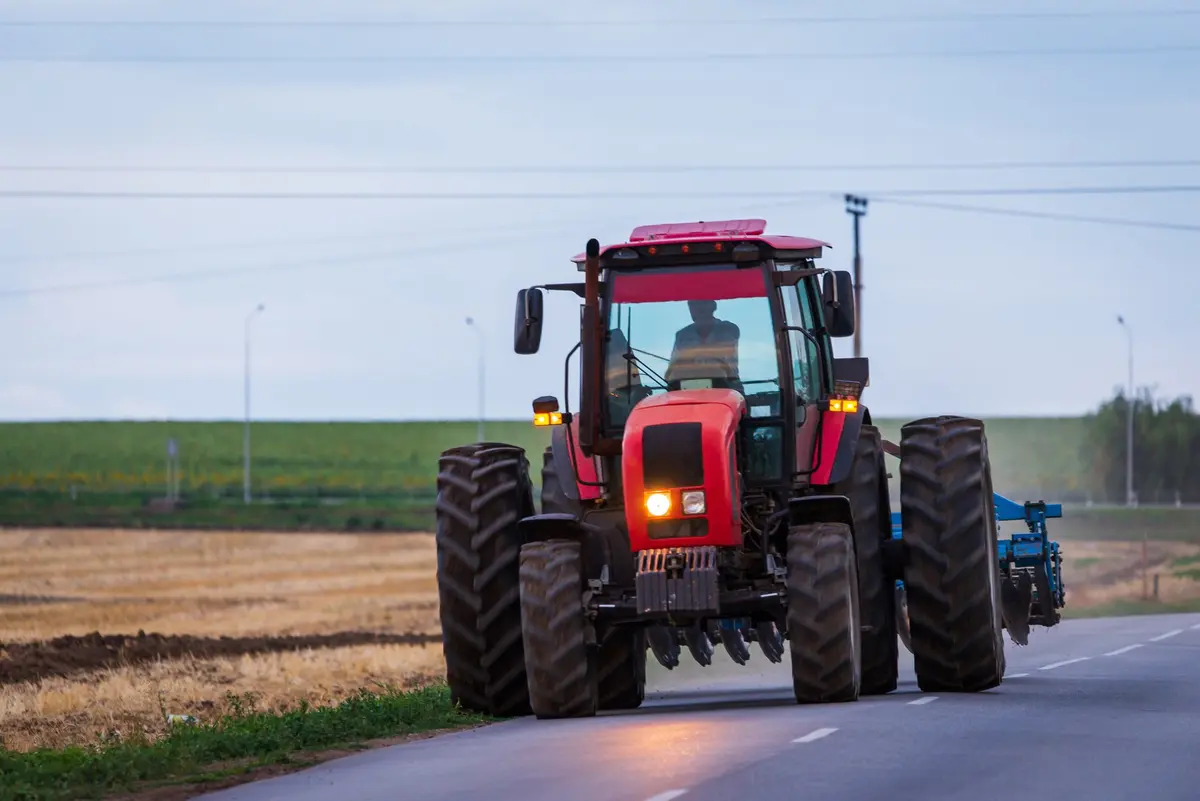 Pastebėtos korupcijos rizikos traktorių viešųjų pirkimų procesuose