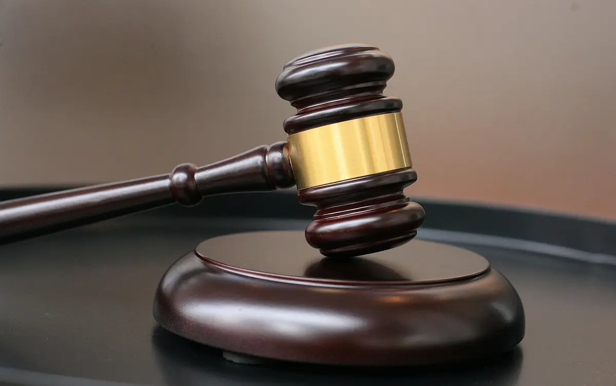 Už narkotikų platinimą ir pinigų plovimą – griežtos laisvės atėmimo bausmės
