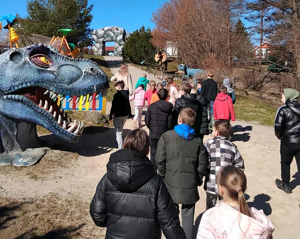 Žagarės VDC „Spindulys” išvyka į Dino parką