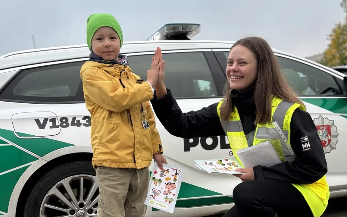 Policija ir Transporto kompetencijų agentūra tikrina, kaip į mokyklas vežami vaikai