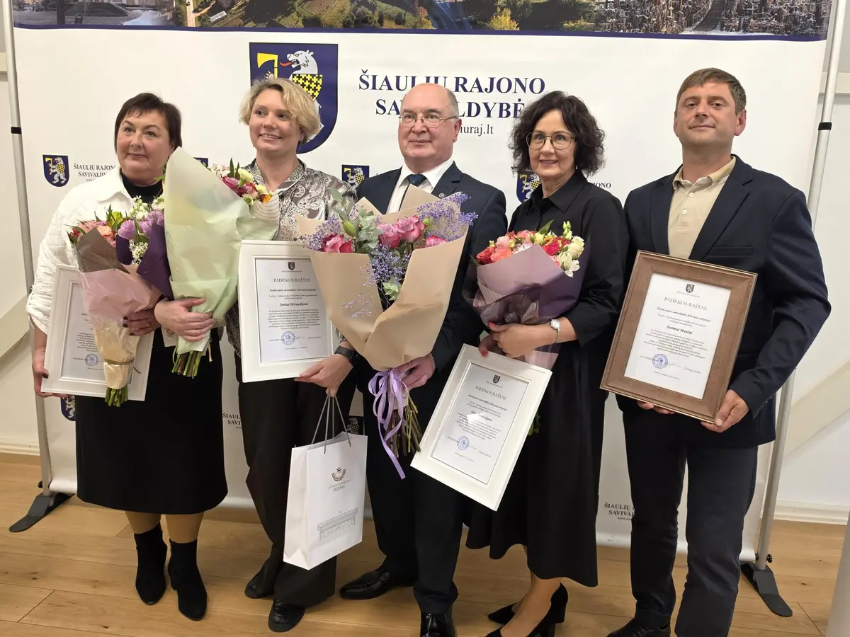 Šiaulių rajone pagerbti metų mokytojai ir švietimo bendruomenė