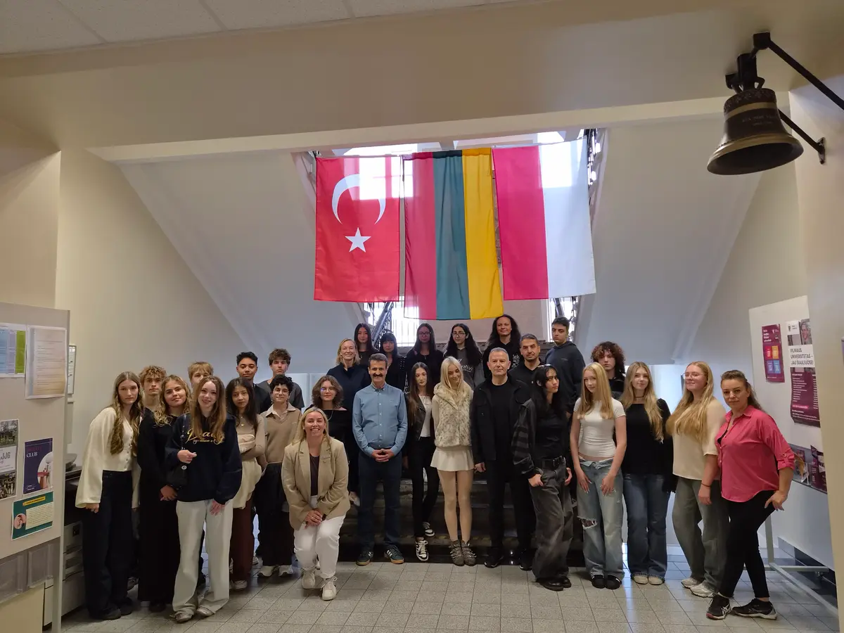Tarptautinė Erasmus+ bendrystė Juliaus Janonio gimnazijoje: mokytasi kurti ateities mokyklą